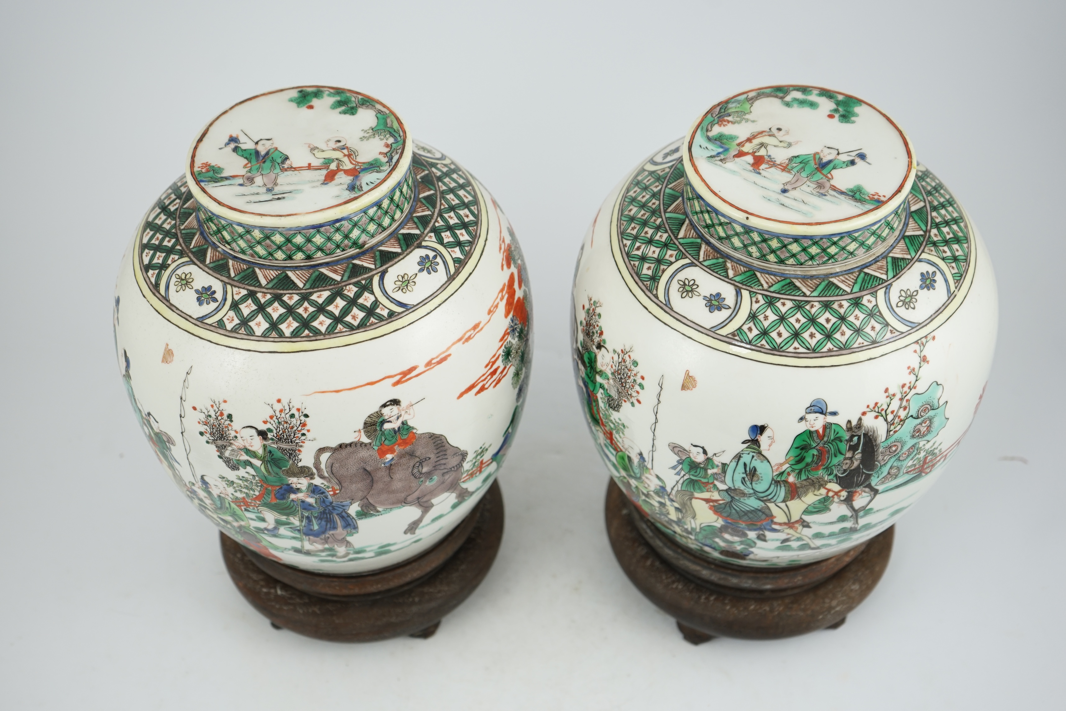 A pair of large Chinese famille verte globular jars and covers, early 20th century